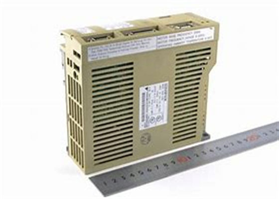 Сервоприводы Yaskawa SGDA-A5BS совершенно новые в оригинальной коробке 115В