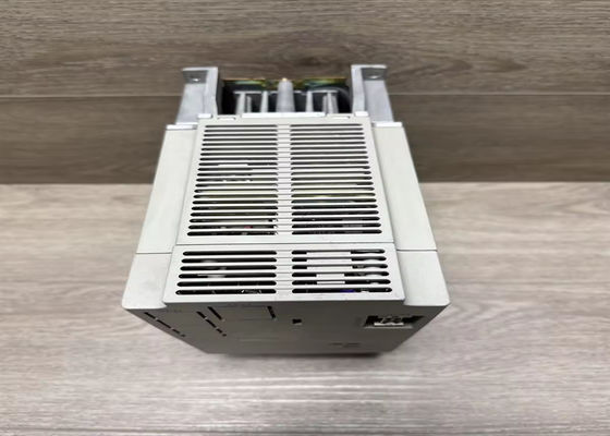 Yaskawa SGDB-10ADS 200V AC Servo Drives совершенно новый в оригинале