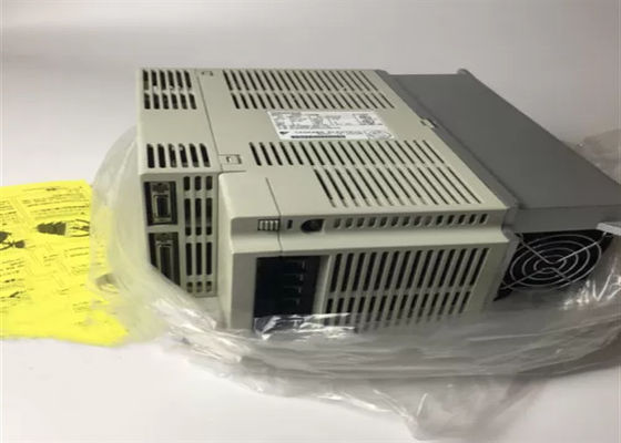 Новые промышленные сервоприводы Yaskawa SGDB-20ADP в оригинальной коробке
