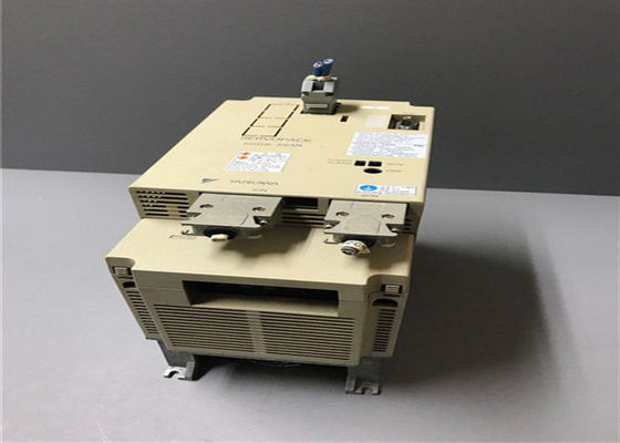 Сервоприводы Yaskawa SGDB-20AN совершенно новые в оригинальной коробке 200 В