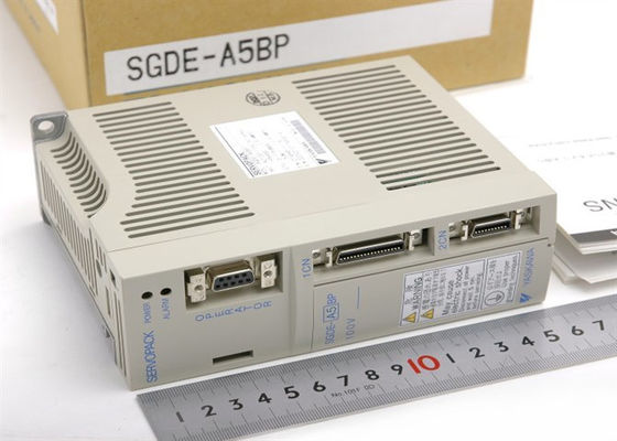 Ясакава Новый промышленный сервопривод SGDE-A5BP Оригинальный