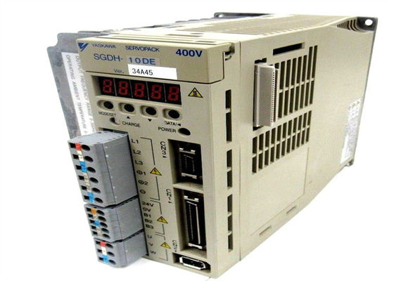 Яскава SGDH-10DE AC сервоусилитель совершенно новый в оригинальной коробке