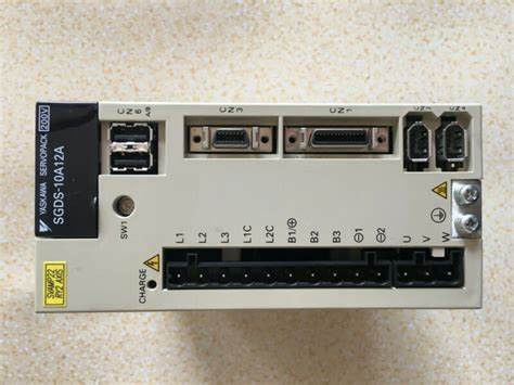 Сервоприводы Yaskawa Sigma серии 3 SGDS-10A12A совершенно новые в коробке