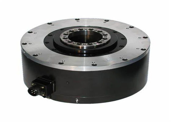 SGMCS-04C3C11 Yaskawa Новый сервомотор в оригинальной коробке