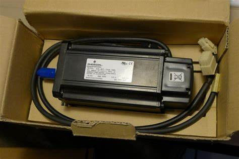 XVM-8017-TONS-0000 Emerson Industrial Servo Motor совершенно новый в коробке