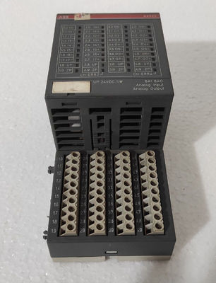 AX522 24V цифровой ПЛК I O модуль ABB совершенно новый в оригинальной коробке