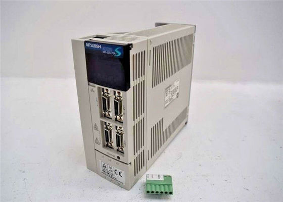 Mitsubishi Electric 400 Вт MR-J2S-40A-PY091 Промышленный сервопривод 0-360 Гц Новый
