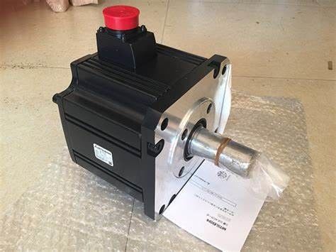 Новый 3-фазный мотор мощностью 1 кВт Mitsubishi HC-SF102X Industrial Control AC Servo Motor