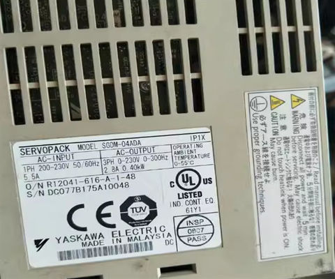 YASKAWA SGD-04APY61 AC SERVO AMPLIFIER 200-230V 6/2.6A 50/60HZ Новый