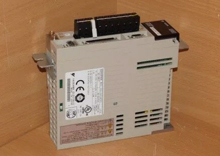 YASKAWA Сервопакет SGDS-02A01ARY501 Промышленный сервомотор