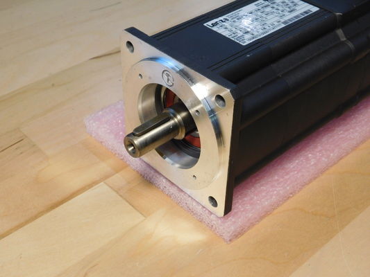 LENZE MCS 09F38LC40P1-B14N-ST5S00N-R0SU Напряжение питания 399