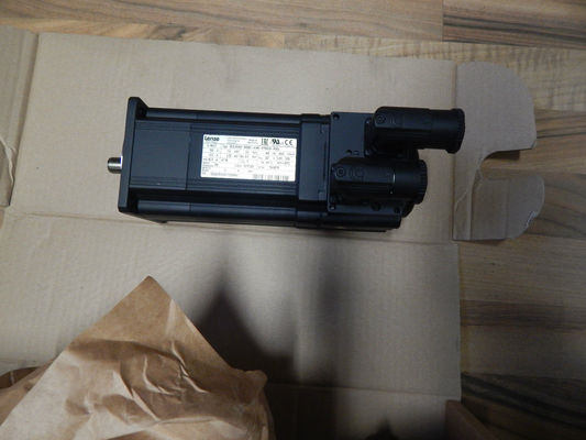 LENZE MCS 09H60-RS0B0-A14N-ST5S00N-R0SU Описание Сервомотор 3.4A 307V 3.8NM