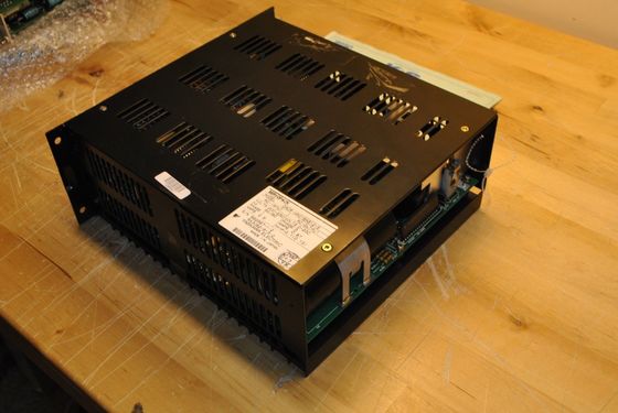 Yaskawa CACR-HR01BAB12Y5 Сервопривод Динамический диапазон 35 ДБ