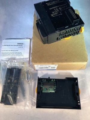 Omron CJ2M-CPU13 Динамическое напряжение DC 28 VAC Модуль логического контроллера