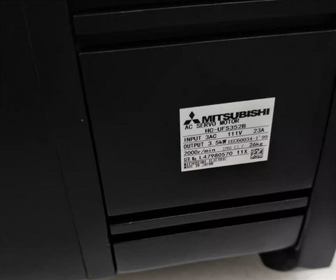 Сервомотор Mitsubishi HC-UFS352 Srvmtr 3.5kw Тормоз 2000 вращений в минуту Новый