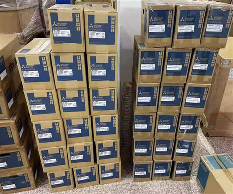 Mitsubishi HC-UFS502 200 Вт AC бесшовный вращающийся сервомотор для промышленных сервоприводов