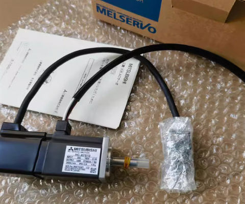 Mitsubishi HC-MFS13K AC сервомотор 3AC 0.9A 60V 3000RPM Новый