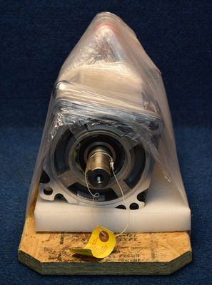 ALLEN-BRADLEY MPM-B1652E-MJ72AA MPM-серия MPM 480V AC вращающийся сервомотор