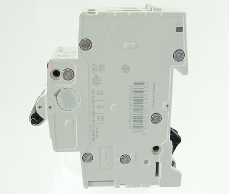 ABB 2cds272001r0065 s202m-b6 С помощью контактного ядра выключатель серии S200