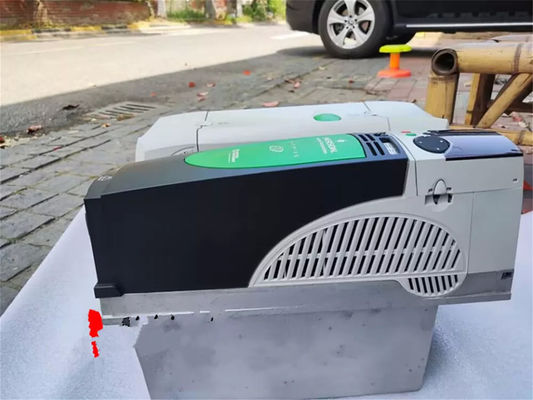 EMERSON SP4402 Техники управления Emerson Unidrive Frequencyumrichter