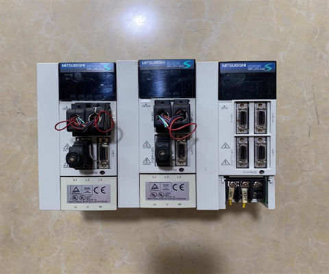 MR-J2S-40A - Сервоусилитель - автоматическое распознавание типа двигателя MITSUBISHI