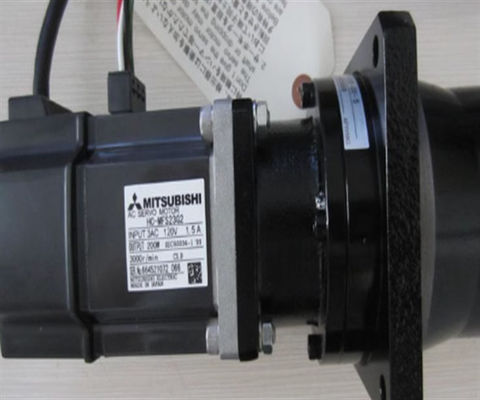 HC-MFS23G2 Mitsubishi AC Servo Motor 400V 7KW Промышленный сервомотор для точного управления