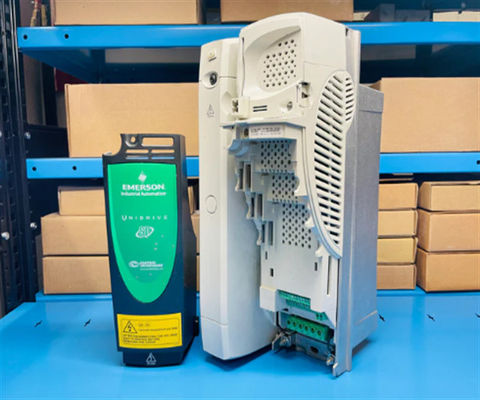 Техники управления Emerson SP2402 UniDrive, 380-480V 50-60Hz 3ph 20.2A / 0-480V