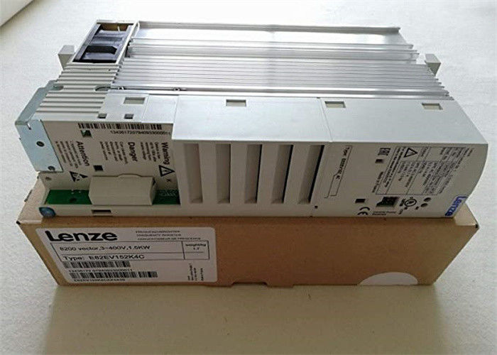 ИНВЕРТОР ЧАСТОТЫ ВЕКТОРА Lenze E82EV152K4C УПРАВЛЯЕТ УЧАСТКОМ 400 ВХОДНОГО СИГНАЛА 3/500 ВПТ 50/60 HZ