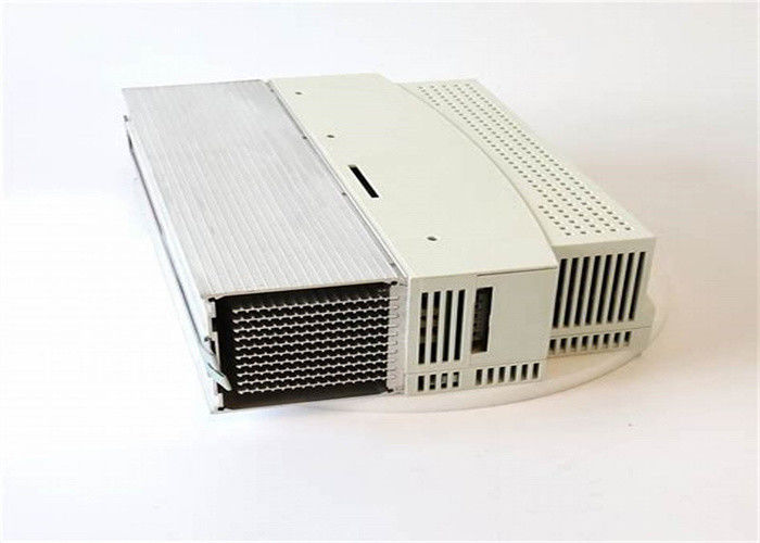 Lenze EVS9323-CSV004 СЕРВОКОНТРОЛЛЕР СЕРИИ 9300, 400/480 В переменного тока, 1,5 кВт (2 л.с.)