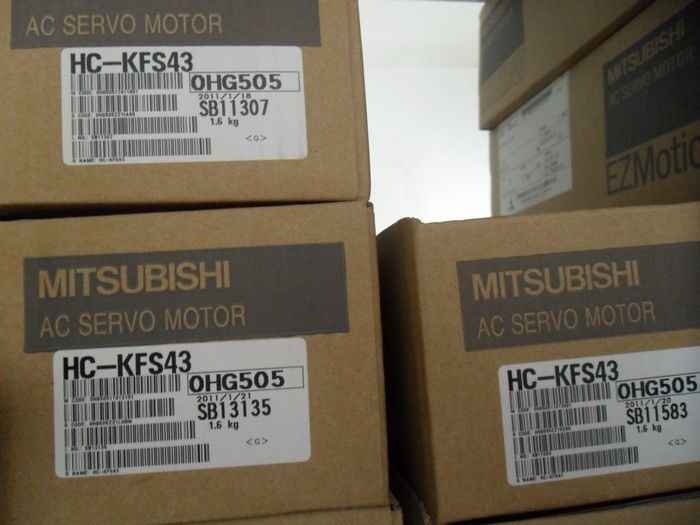 Выход мотора сервопривода 3.5KW Мицубиси HC-UFS352 Melservo HC 2000 rpm 3,5