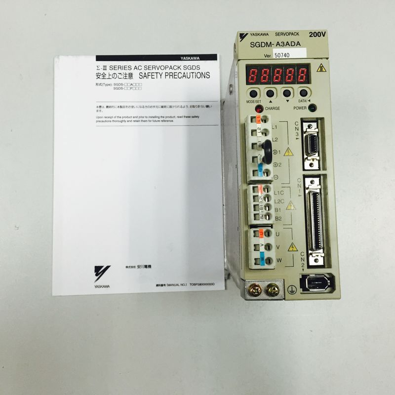 Промышленный сервопривод 50/60HZ управляет YASKAWA SGDM-A3ADA Servopack 1PH 200-230V 0.82A