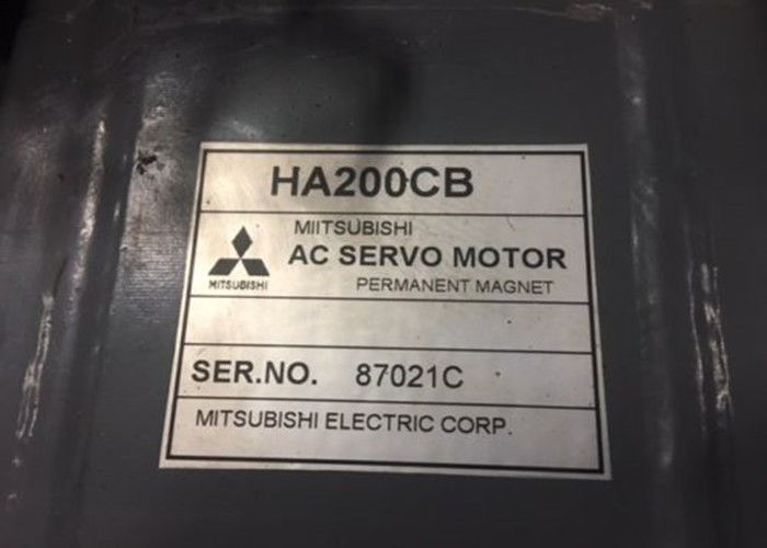 Промышленный мотор сервопривода Мицубиси AC 3.5KW 2000r/min HA200CB 170V 16Amp НОВЫЙ
