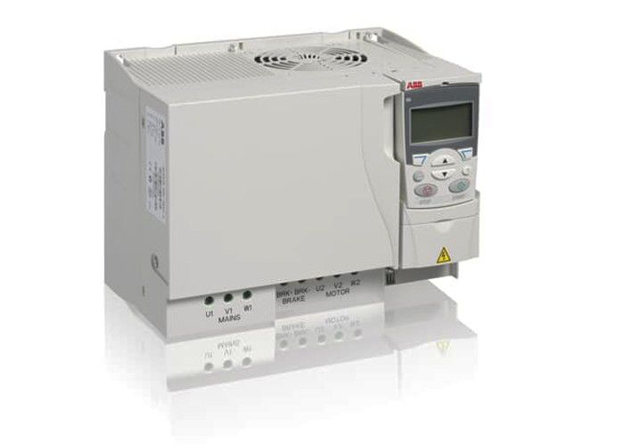AC низшего напряжения ACS310-03E-48A4-4 управляет 3AUA0000039638 4A IP20
