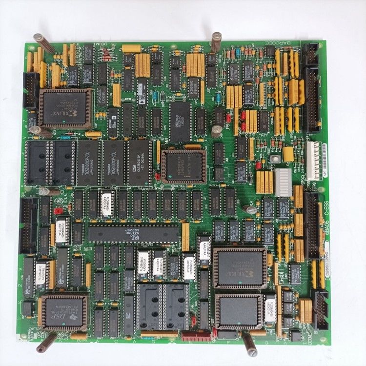 GE IC697CGR935 Слот 1 из стойки 0 3,1 ампера Номинальный один слот CPU 12K каждый