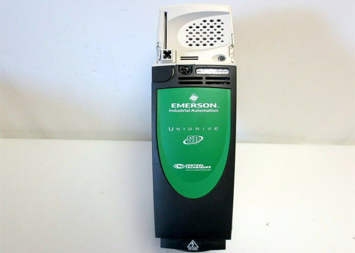 NIDEC EMERSON CONTROL TECHNIQUES UNIDRIVE SP1201 AC Привод 0,75 кВт 240 В 5.2 А SP1.5TL 1,5 л.с.