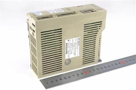 SGD-02AP 200V Сервоприводы марки Yaskawa оригинальные новые в коробке 200V