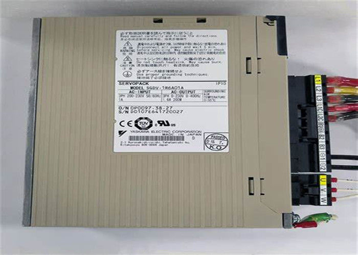 Yaskawa совершенно новый SGDV-1R6A01A AC сервоприводы в оригинальной коробке