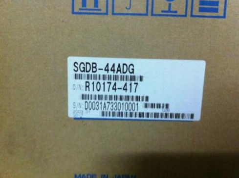 Yaskawa SGDB-44ADG двухфазный импульсный поезд с фазовой разницей 90° Сервопривод 4.4КВт