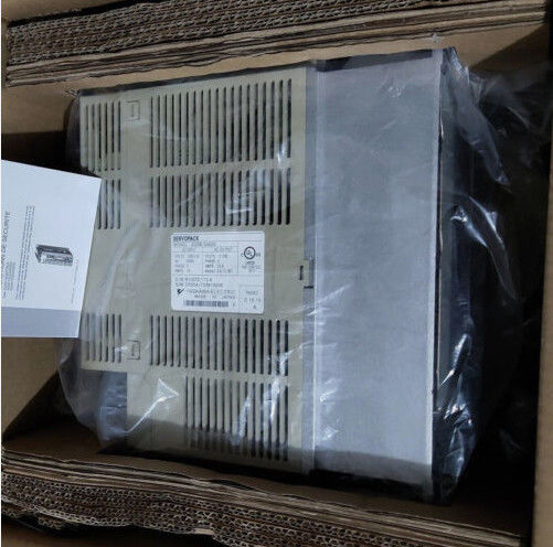 Yaskawa SGDB-30VN 18 AMP 3 PHASE 200-230 VAC 50/60HZ AC сервопривод