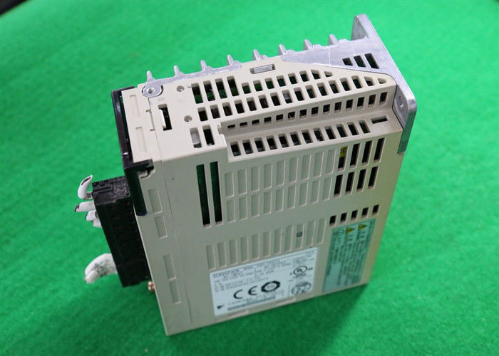 Yaskawa SGDS-60A01A AC сервоусилитель совершенно новый в оригинальной коробке
