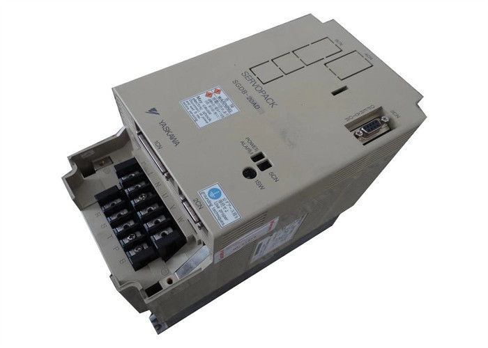 Совершенно новый Yaskawa AC Servo Drives SGDB-20VN Оригинальный Новый в коробке