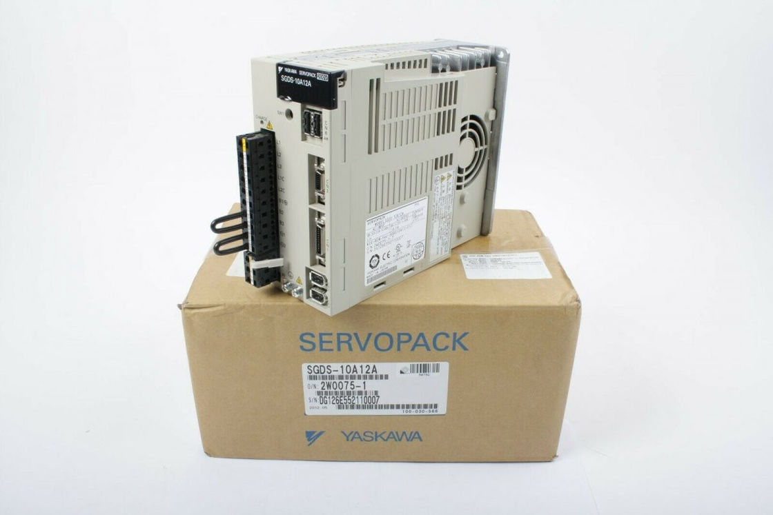 Сервоприводы Yaskawa Sigma серии 3 SGDS-10A12A совершенно новые в коробке