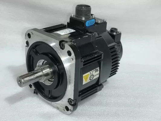 Yaskawa SGMGV-44NDB6C Новый сервомотор в оригинальной коробке