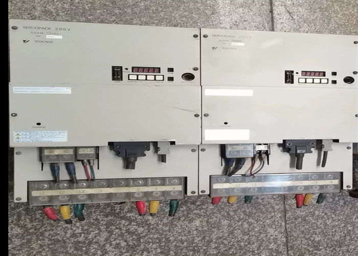 SGDM-1AADA AC Servo Drives Industry совершенно новый в оригинальной коробке
