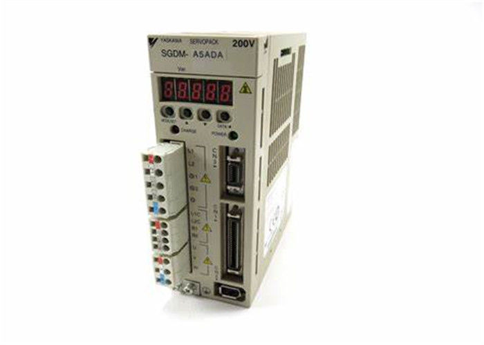 Сервоусилитель Yaskawa SGDM-A5ADA полностью новый в оригинальной коробке