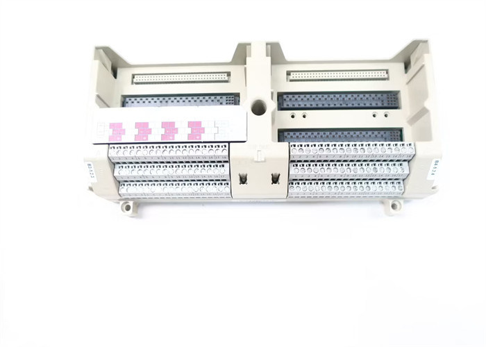 Emerson Digital I O Module 1B30035H01 Совершенно новый в оригинальной коробке