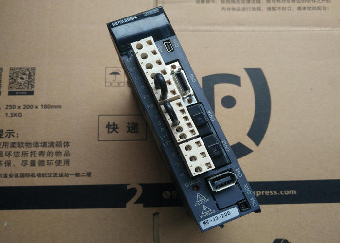 Mitsubishi Industrial AC Servo Drive MR-J3-20B-PE053 200W 170V 2.2A Электрический усилитель