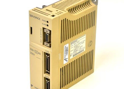 Промышленные сервоприводы Yaskawa SGD-02AS 200 Вт Номинальная мощность 200-230 ВАК, 60 Гц вход