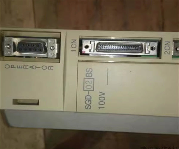 0.85kw Номинальный выход Трифазный усилитель напряжения для сервоприложений переменного тока