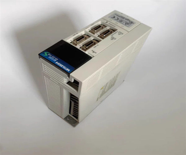 MR-J2S AC Servo Drive Самые лучшие промышленные сервоприводы для частоты 200-230 VAC